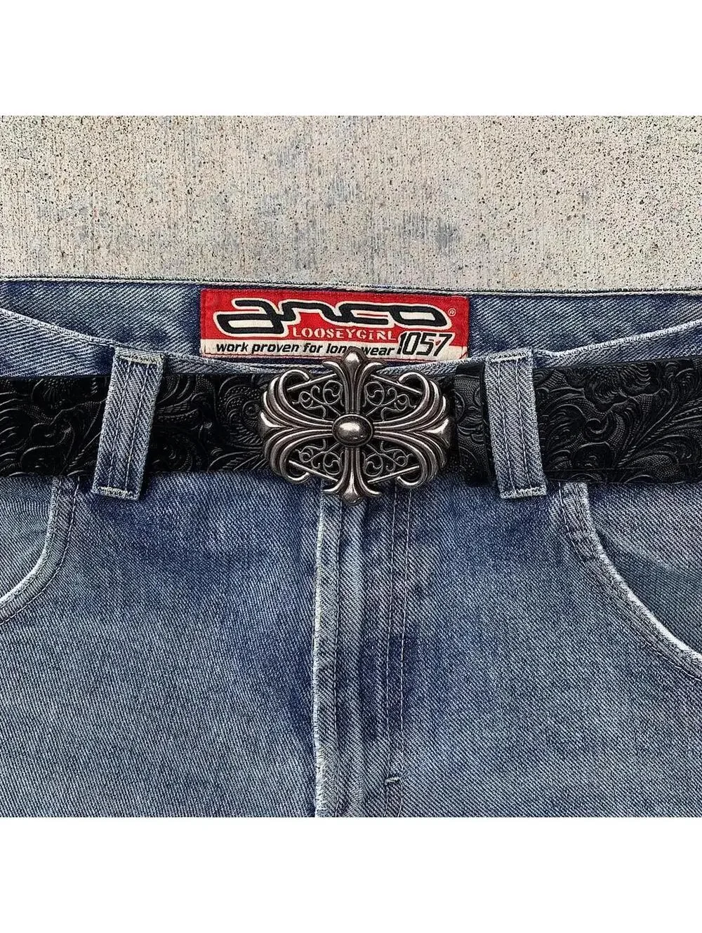 Y2k style Gothic Cross Chrome Silver black floral belt. Very cool unique belt